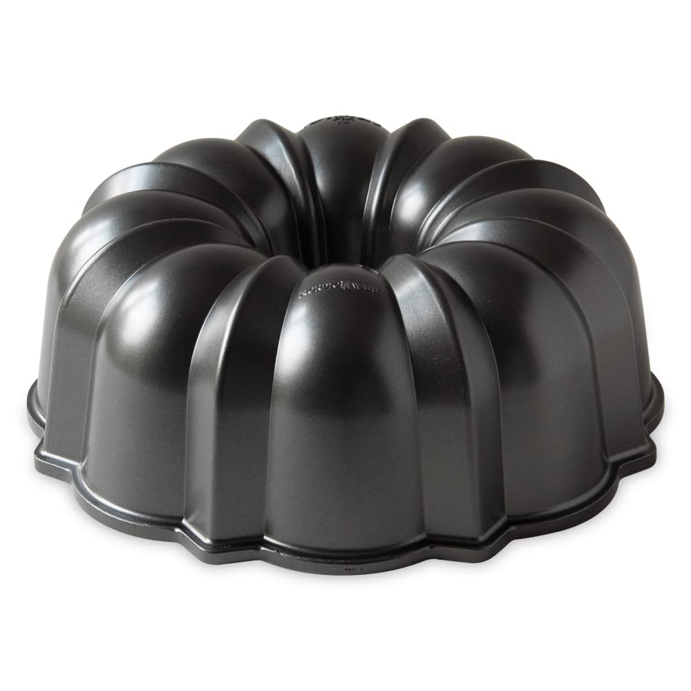 Nordic Ware Original Bundt, 12-Cup, Graphite