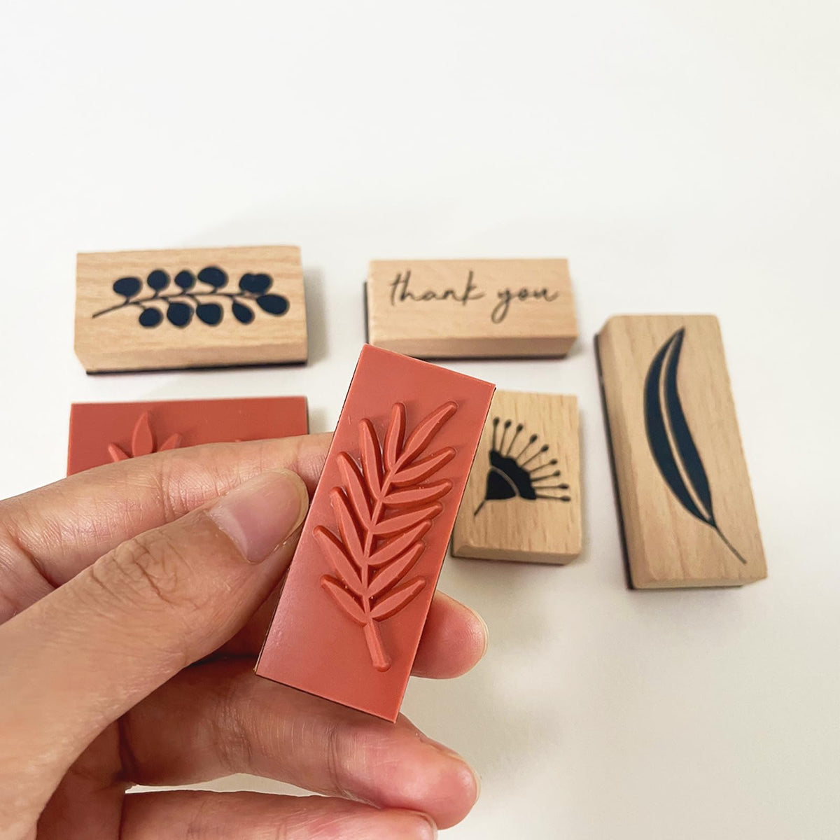 Wissppoott 15 Pcs Vintage Wood Rubber Stamp Set - Antique Butterfly, Leaves, Branch, Plant, Ladybug& Bird Stamps for DIY Scrapbooking, Craft Cards, Gift Wrapping & Journal Art