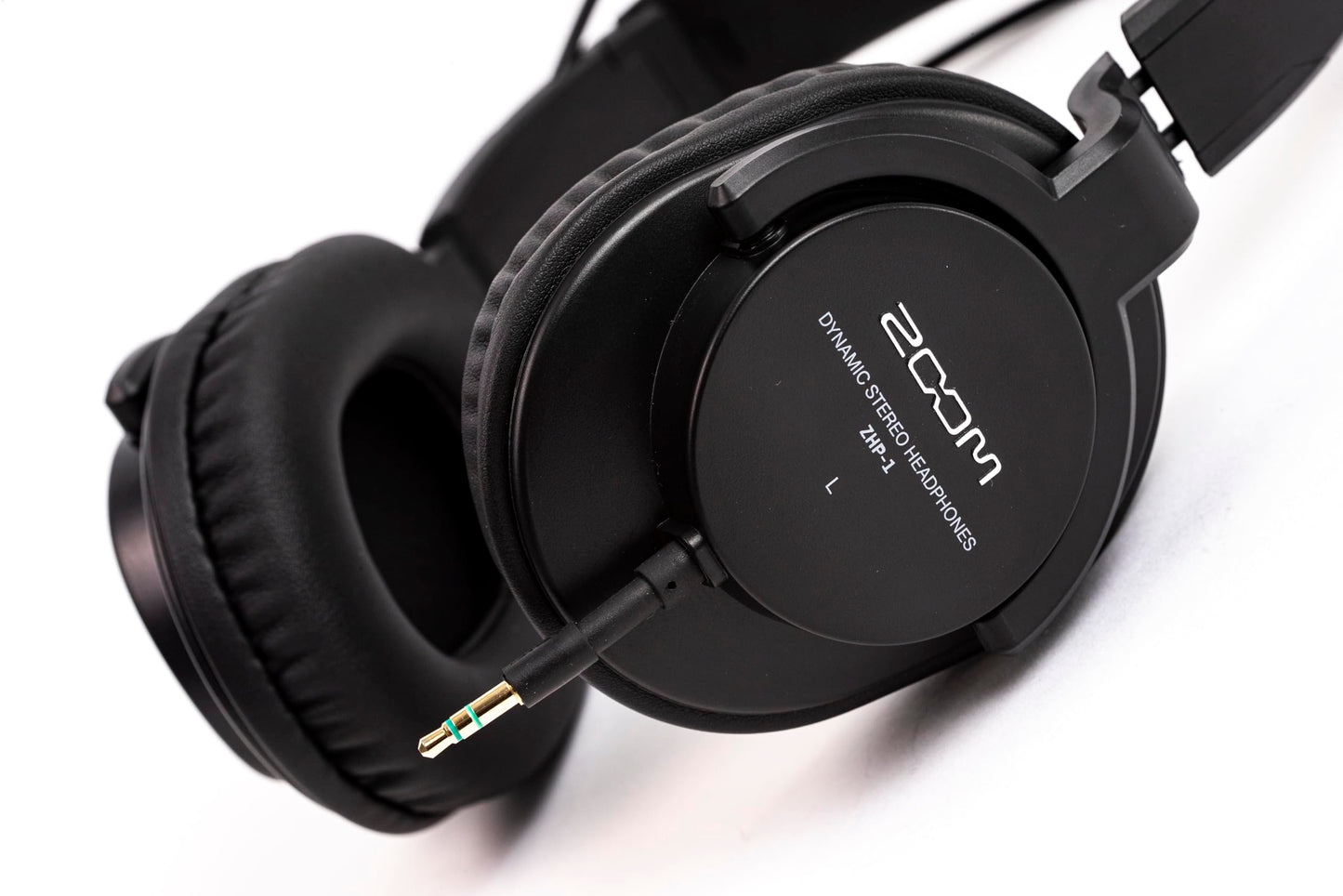 Zoom ZDM-1 Podcast Mic Pack Includes Dynamic Microphone, High-Quality Headphones, Tripod, Windscreen, and XLR Cable