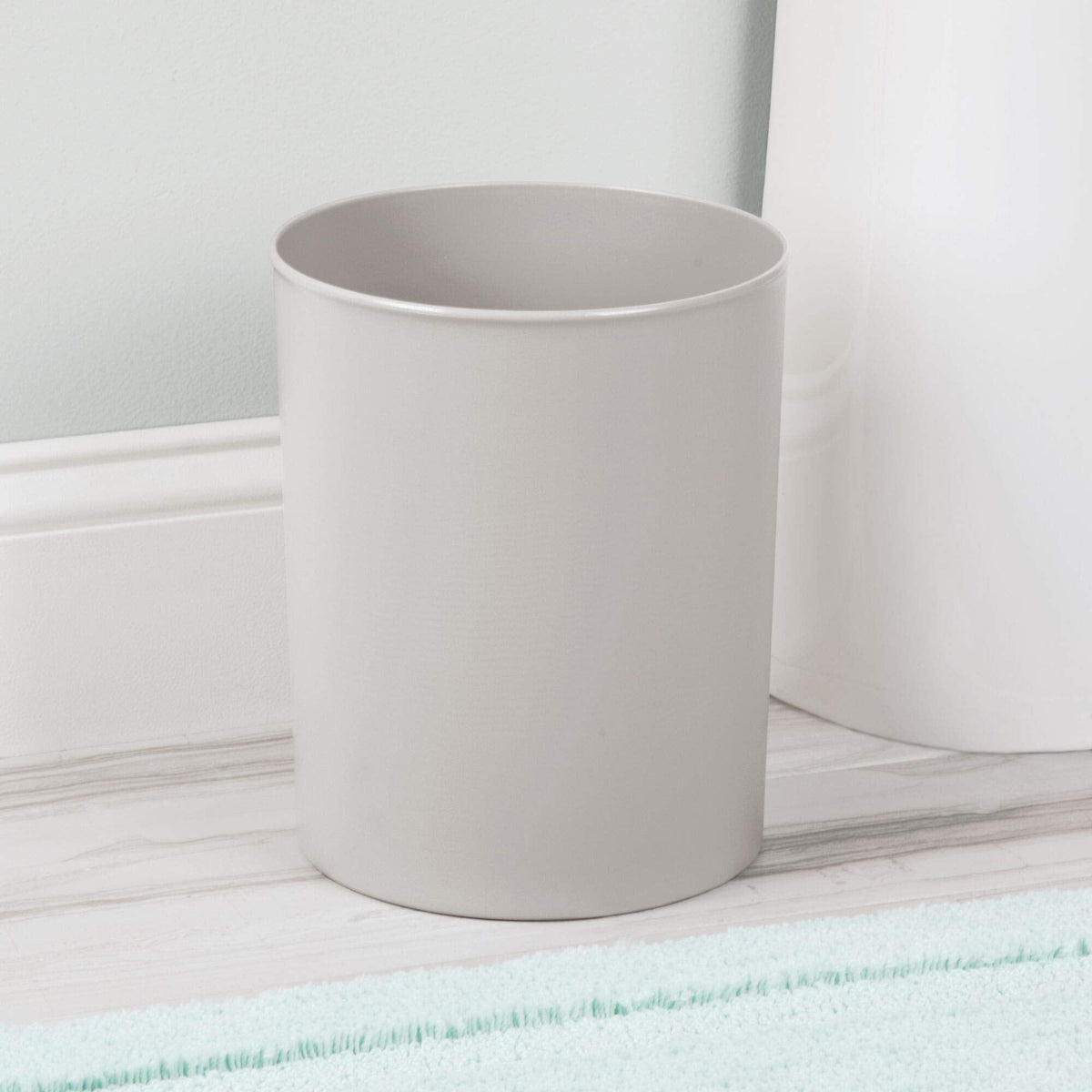iDesign Franklin BPA-Free Plastic Round Waste Basket, 8" x 8" x 9.75", Light Gray,19802