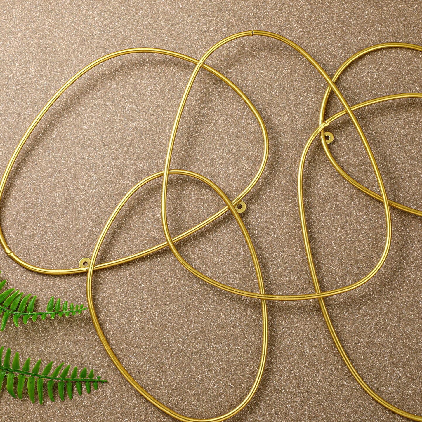 Hicarer 3 Pcs Interlocking Rings Wall Sculpture Gold Metal Home Wall Decor Abstract Aesthetic Gold Decoration for Art Bedroom Living Room Bathroom Home(Circle)