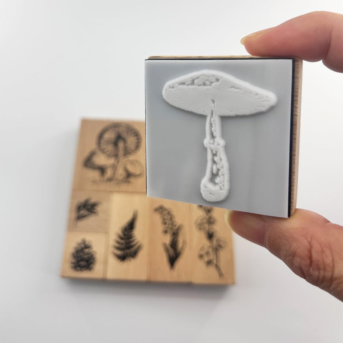 7Pcs Wooden Mounted Rubber Stamps Plant and Flower Decorative Retro Wood Rubber Stamp Set for Art and Craft Journals DIY Card Making Scrapbooking