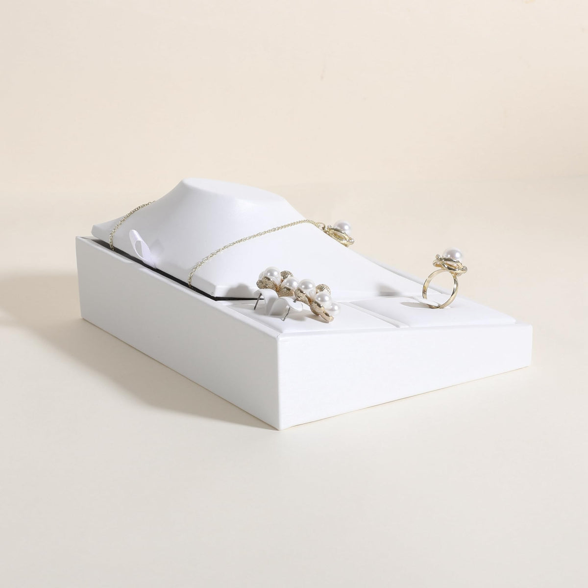 GemeShou White Jewelry Display Tray for jewelry selling, PU leather Necklace Holder Earring Display Stand, Jewelry organizer storage holder for boutique store【Jewelry display set】