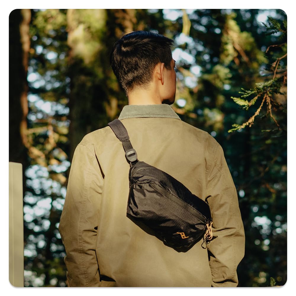 Peak Design Outdoor Sling 4L, Black, Padded Adjustable Shoulder Strap for Crossbody & Waist Carry, 3 Mesh Internal Pockets, Ideal for Carrying Cameras & Essentials, Versatile Sling Bag for Men & Women