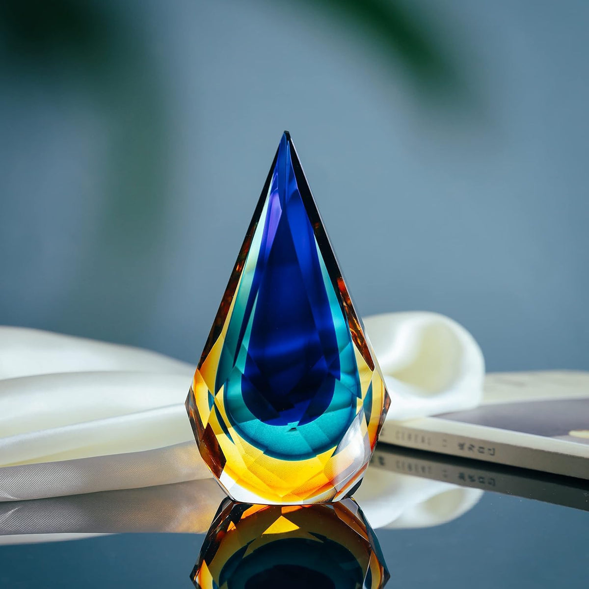 Yao Yuan Hand-Blown Glass Sculpture Glass Decor Murano-Style Glass Statue and Figurine Wonderful Gift, Blue and Green Color