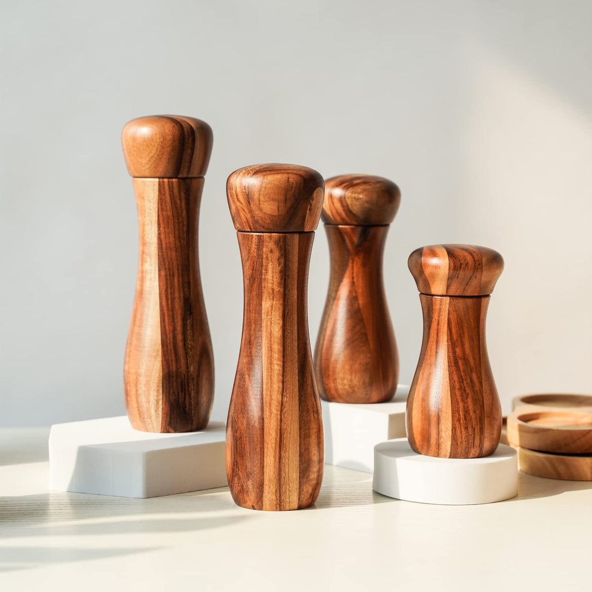 DeroTeno Pepper Mill, Pepper Grinder, Adjustable Ceramic Grinder for Both Pepper and Salt, Acacia Wood, Height 20.5 cm / 8 inch, Dia 6 cm(Tray is NOT Included)
