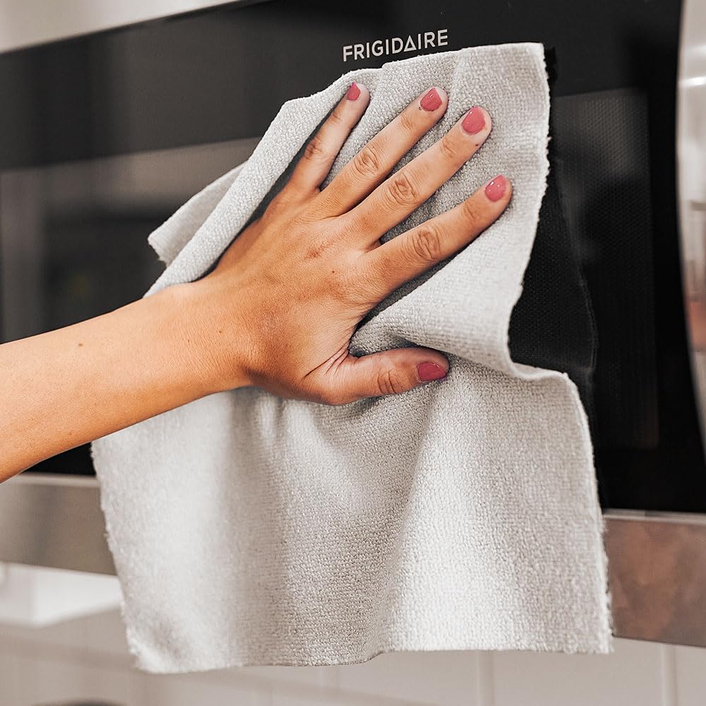 The Rag Company - Rip N' Rag Multi-Purpose Reusable Microfiber Towels for Home, Office, Garage, RV and More - 30 Count Roll - Premium 70/30 Blend - 200gsm