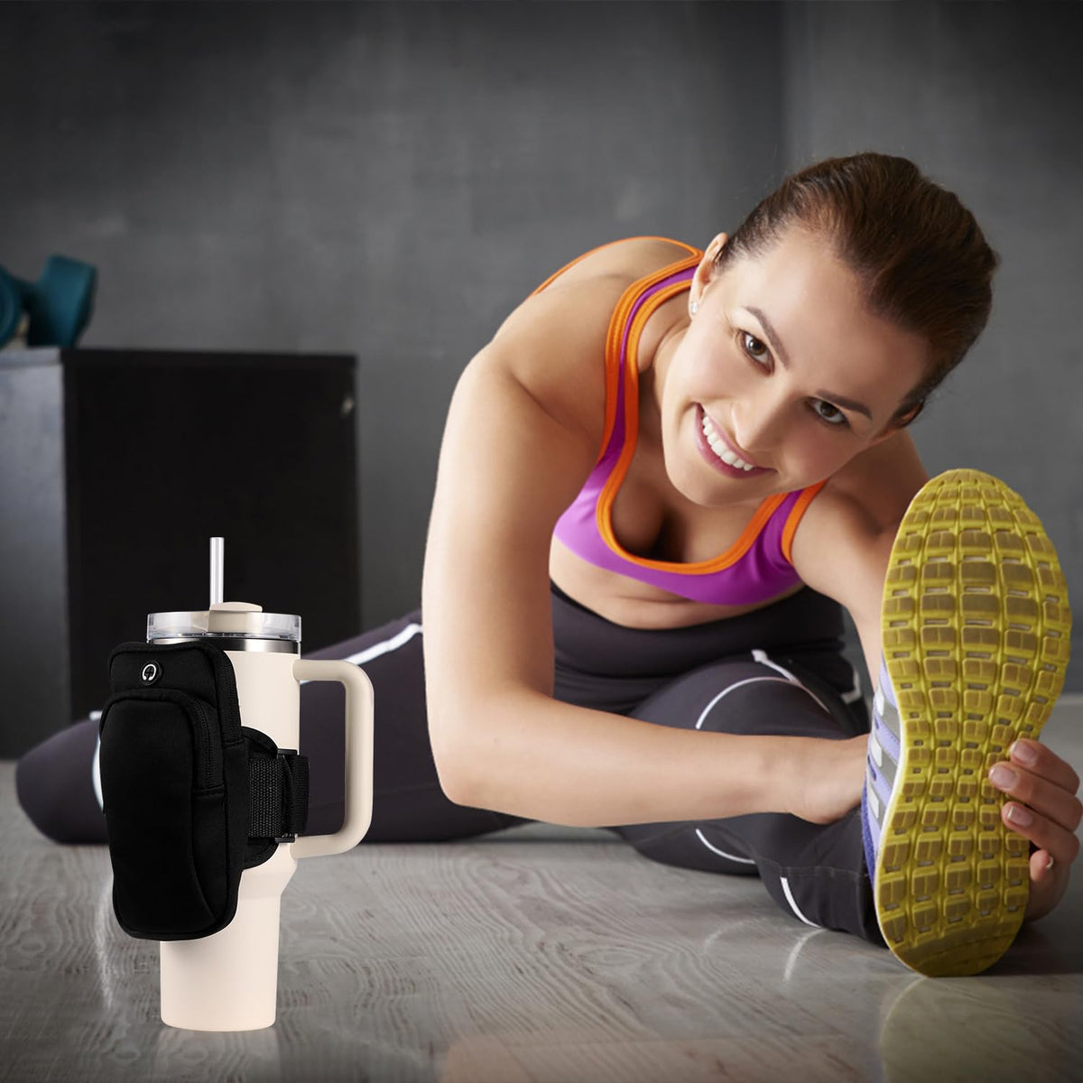 Gym Water Bottle Pouch, Double Layer Water Bottle Holder Water Bottle Sleeve Bag for Cards Keys Wallet Running Phone Holder Gym Phone Bag for Men Women Running Sports Bike
