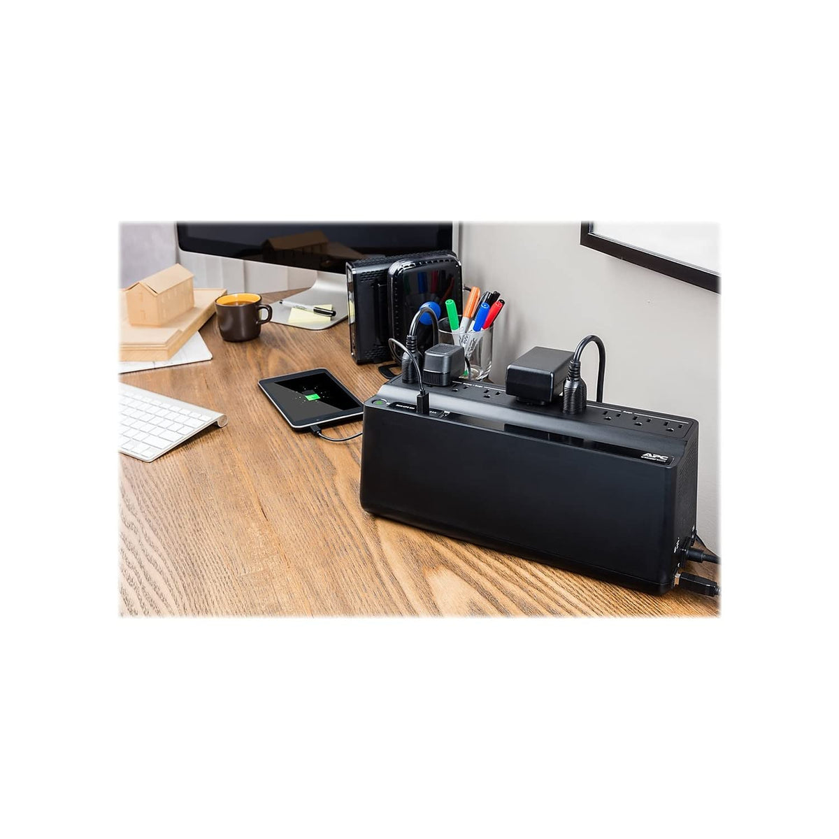 APC Back-UPS 850VA / 450W UPS Battery Backup & Surge Protector, 9 Outlets, Type A Charger, BE850G2 Uninterruptible Power Supply for Home Office & Computer