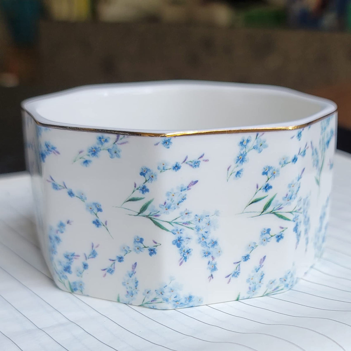 LEAZUL Ceramic Paper Clip Holder Gold Line Paper Clip Dispenser Organizer for Desk Cute Floral Pattern Office Binder Clip Holder Bobby Pin and Hair Clip Holder Gift for Office Blue Flowers