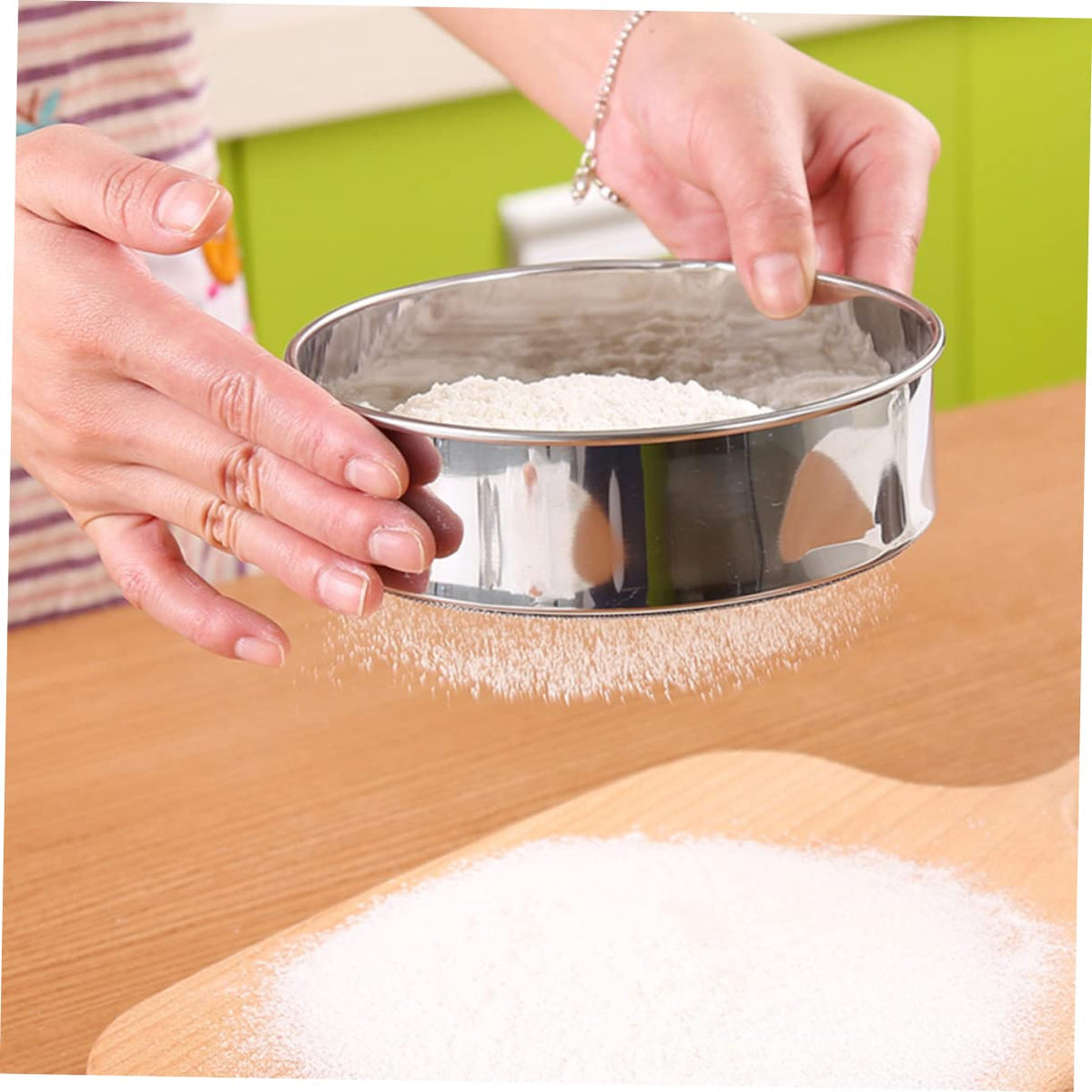 PRETYZOOM Stainless Steel Fine Mesh Flour Sifter 11.81 Inch Handheld Round Sieve Strainer for Baking Cake Bread Pastry Sugar Kitchen Tool
