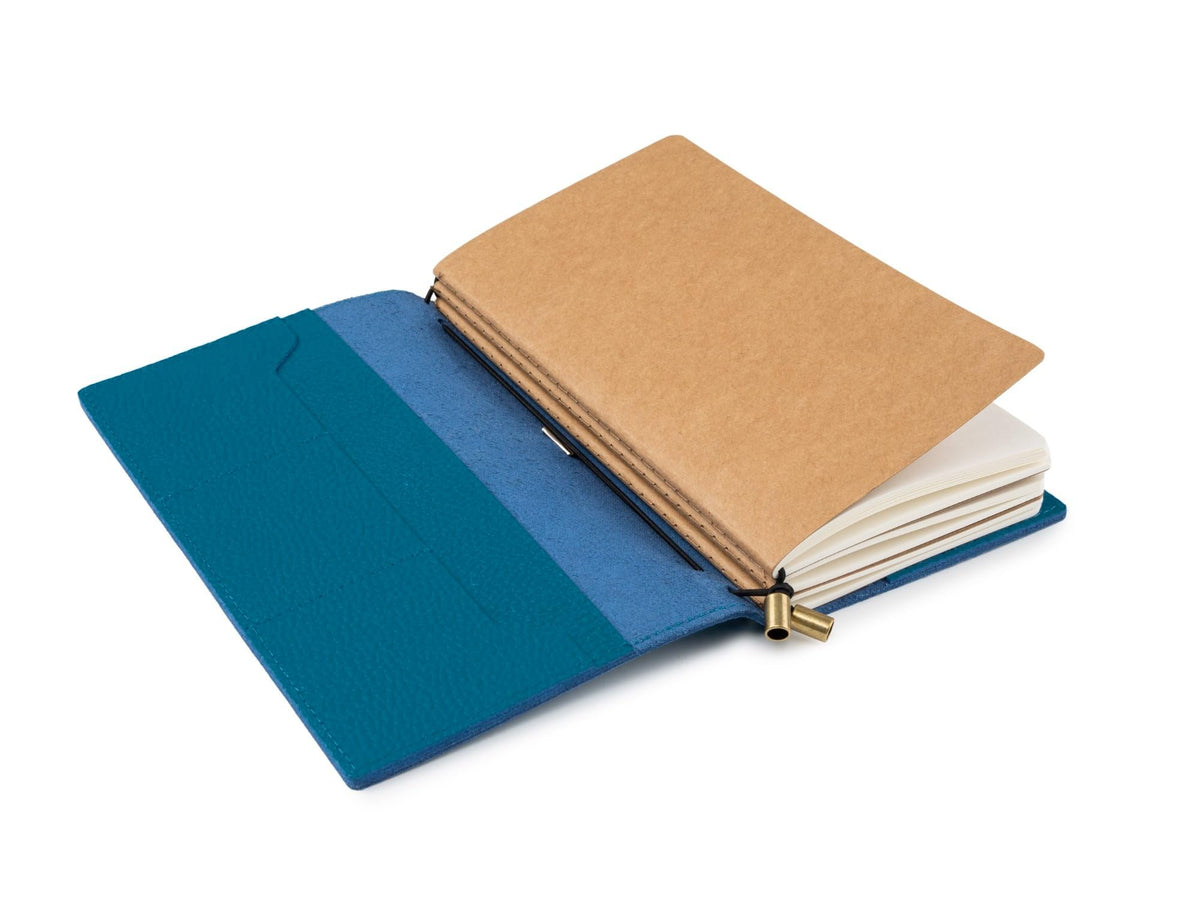 WANDERINGS Regular Size Travelers Notebook with Pockets - 4.5"x8.5" / 11.5cm x 22cm - Refillable Travelers Journal - A Beautifully Handcrafted Leather Journal in Artichoke, 100 GSM Blank Inserts