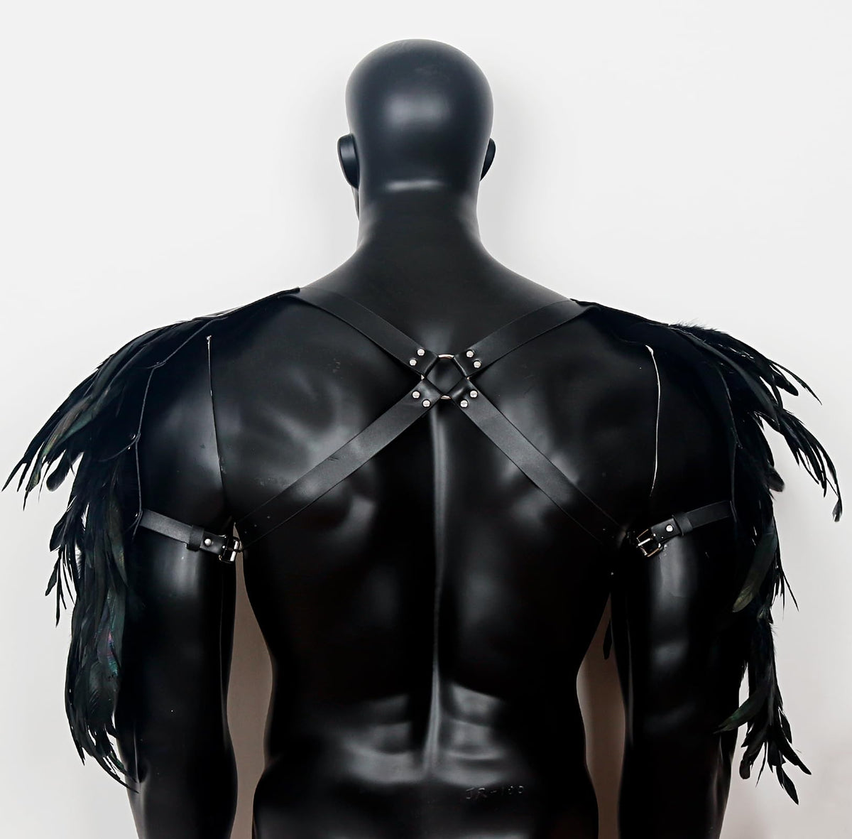 L'VOW Men's Feather Shoulder Armor Medieval Leather Harness Shoulder Guards Halloween Demon Cosplay(Black-2)