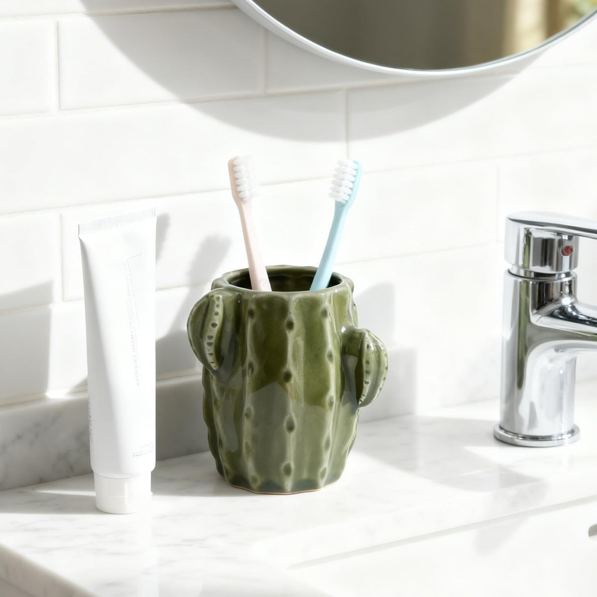 Cactus Toothbrush Holder for Bathrooms，Ceramic Toothpaste Holder Cute Toothbrush Holder Set,for Bathroom Counter and Desk Office Fun Decor Desk Organizer, Makeup Brush Holder - Dark Green