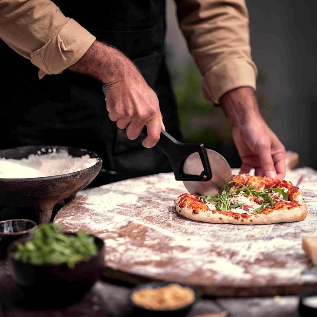 Witt Stainless Steel Pizza Cutter Wheel – Professional Pizza Cutter & Pizza Slicer, Sharp One-Cut Blade, Non-Slip Handle, Protective Case, Dishwasher Safe, 12.4 Inch