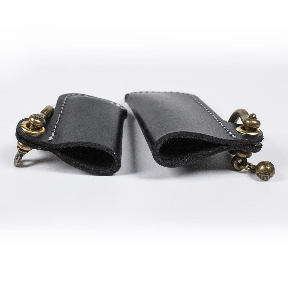 HUMWE Leather Lighter Case Holder for BIC Mini/Standard Size Lighters Sleeve Cover Genuine Leather Case Pouch with Metal Horseshoe Shackles for Keychain Pendant (Black, Mini and Standard)