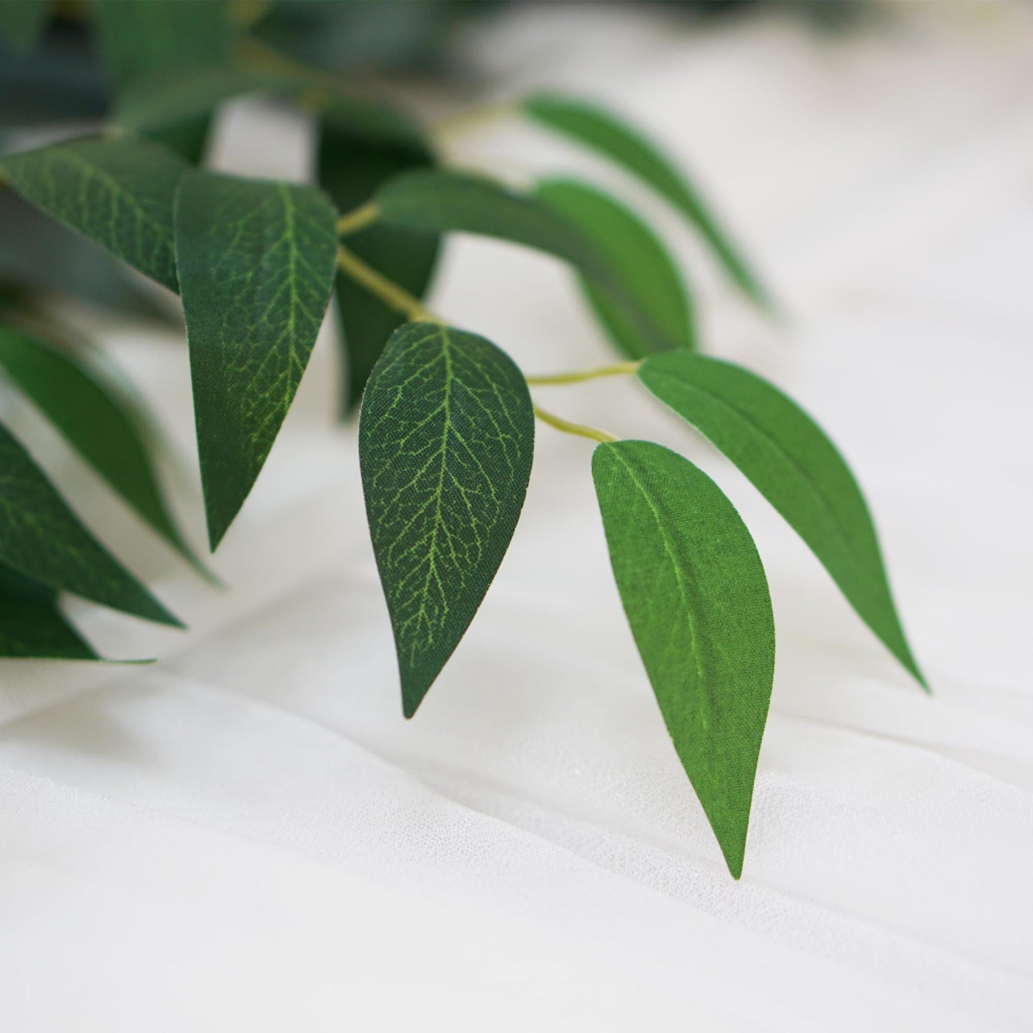VOELIGT 40pcs Italian Ruscus Greenery 68cm Artificial Greenery Stems Leaf Greenery Garland for Wedding Arch Flowers Centerpieces Balloon Arch Home Decor