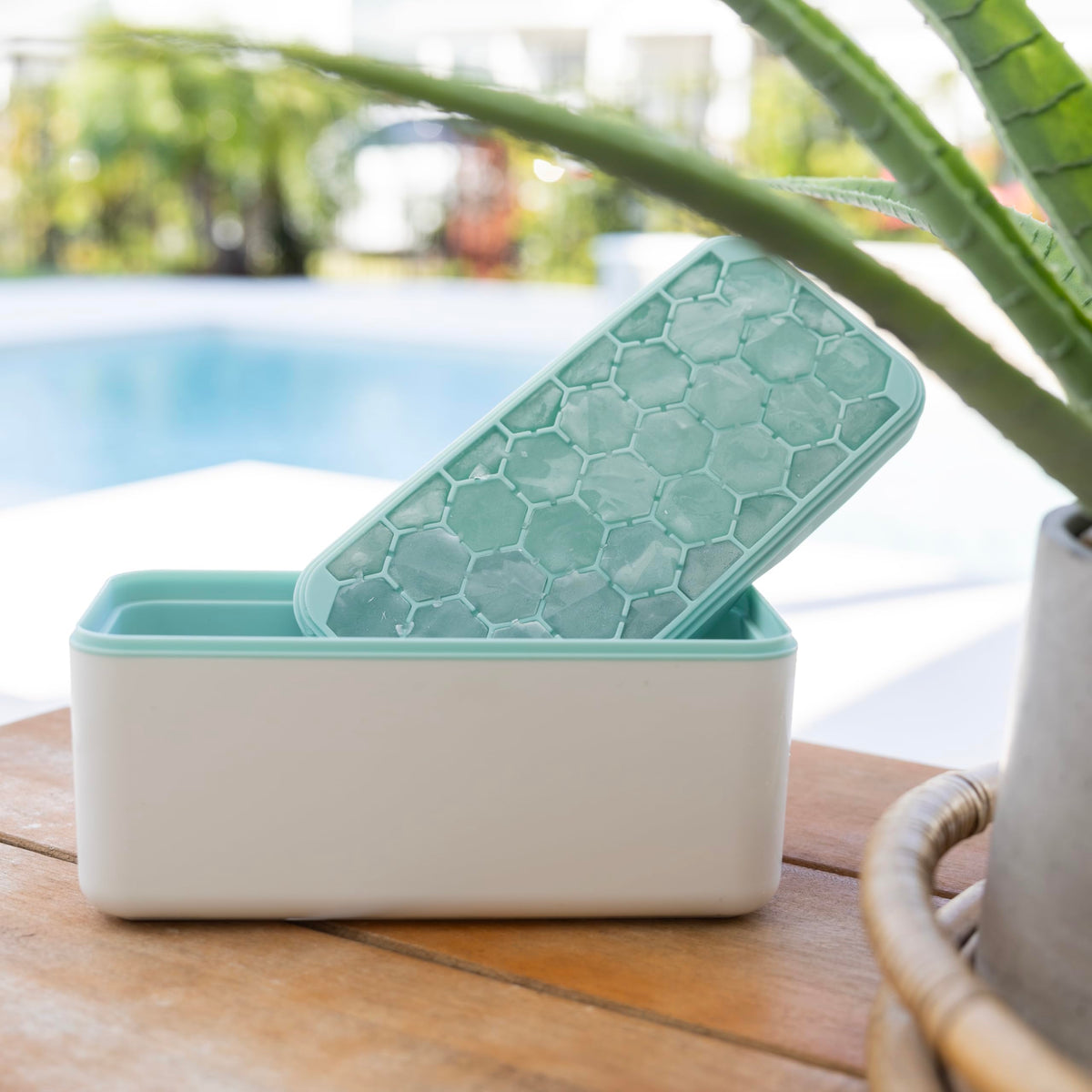 Outset Hexagon Silicone Ice Cube Tray and Storage Bucket, 29 Standard Honeycomb Cubes