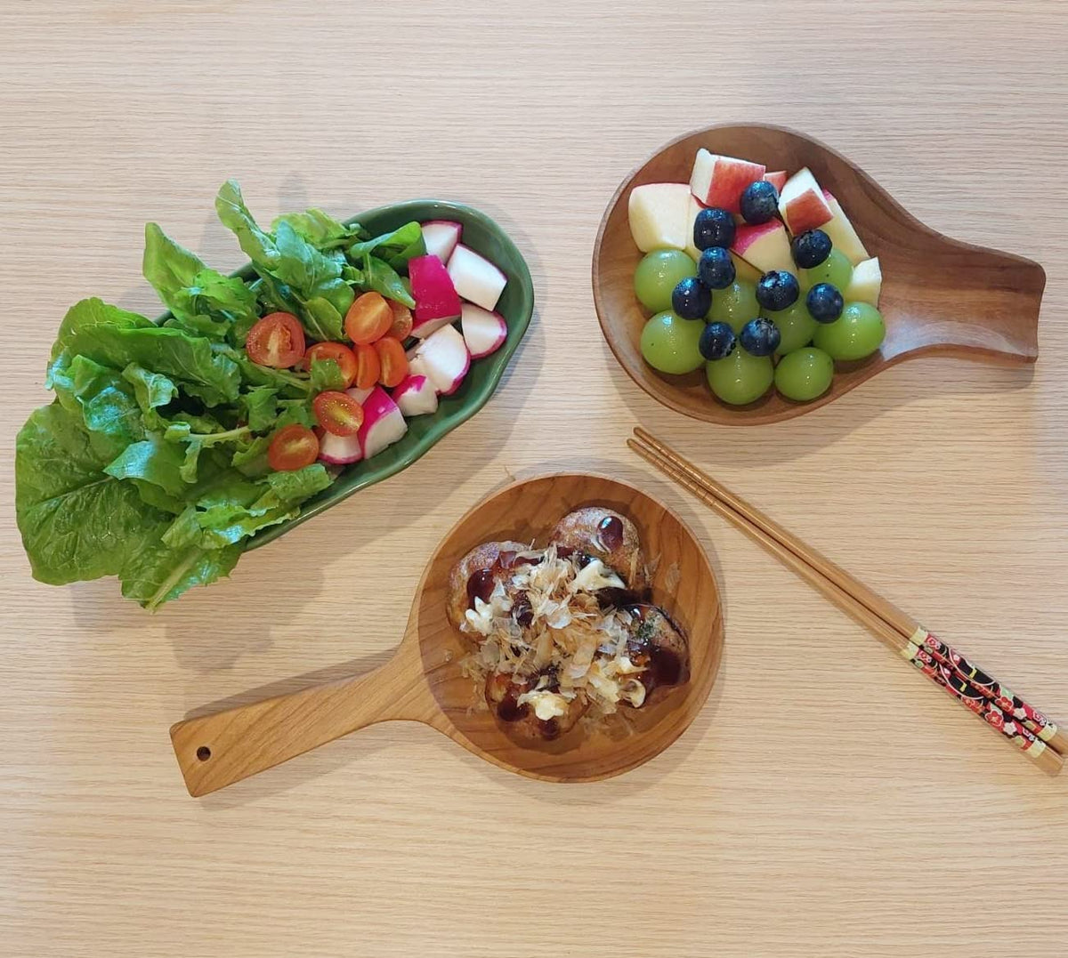 Cozinest Spoon Rest for Stove Top, Teak Wood Spoon Holder for Countertop, Ceramic Spoon Rest for Kitchen Counter, Serving Platter Décor Display Fruit Snacks Appetizer Wood Green Leaf (Wood)