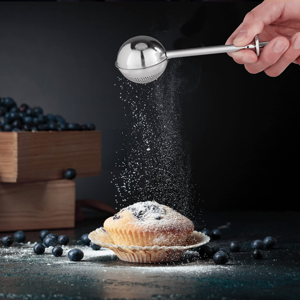 PIQUEBAR Flour Sifter - 5 Cup Fine Mesh Hand Crank Sifter Stainless Steel with Agitator Wire Loop for Baking, Powdered Sugar Duster Set