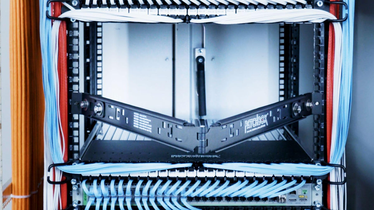 PATCHBOX Setup.exe 3 Installation Tool - Easy Mount for Patch Panels Servers Fits 19” Rails, Square and Threaded Holes - Computer Cabinet and Network Racks - Laptop, Device Workshelf, Holds 110 lbs