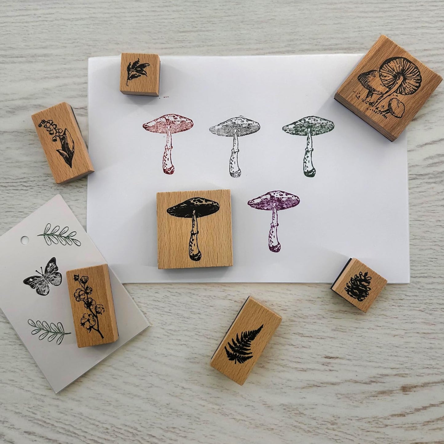 7Pcs Wooden Mounted Rubber Stamps Plant and Flower Decorative Retro Wood Rubber Stamp Set for Art and Craft Journals DIY Card Making Scrapbooking
