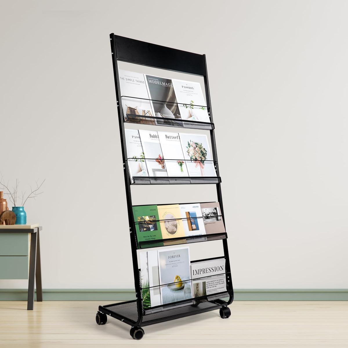 KIZECK Floor Magazine Rack Brochure Display Stand 4-Layer With Wheels And Top Billboard, Newspaper Magazine Holder High-Hardness For Office Exhibitions, Black (57.5''*25''*13.2'')