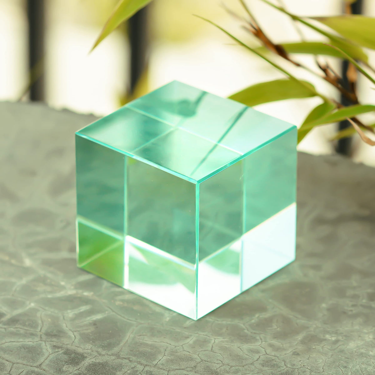 QFkris K9 Crystal Optical Glass Prism Cube Paperweight Ornament Art Glass Figurine Table Home Collectible Decor Photography Accessory (1.5inch,Cyan)