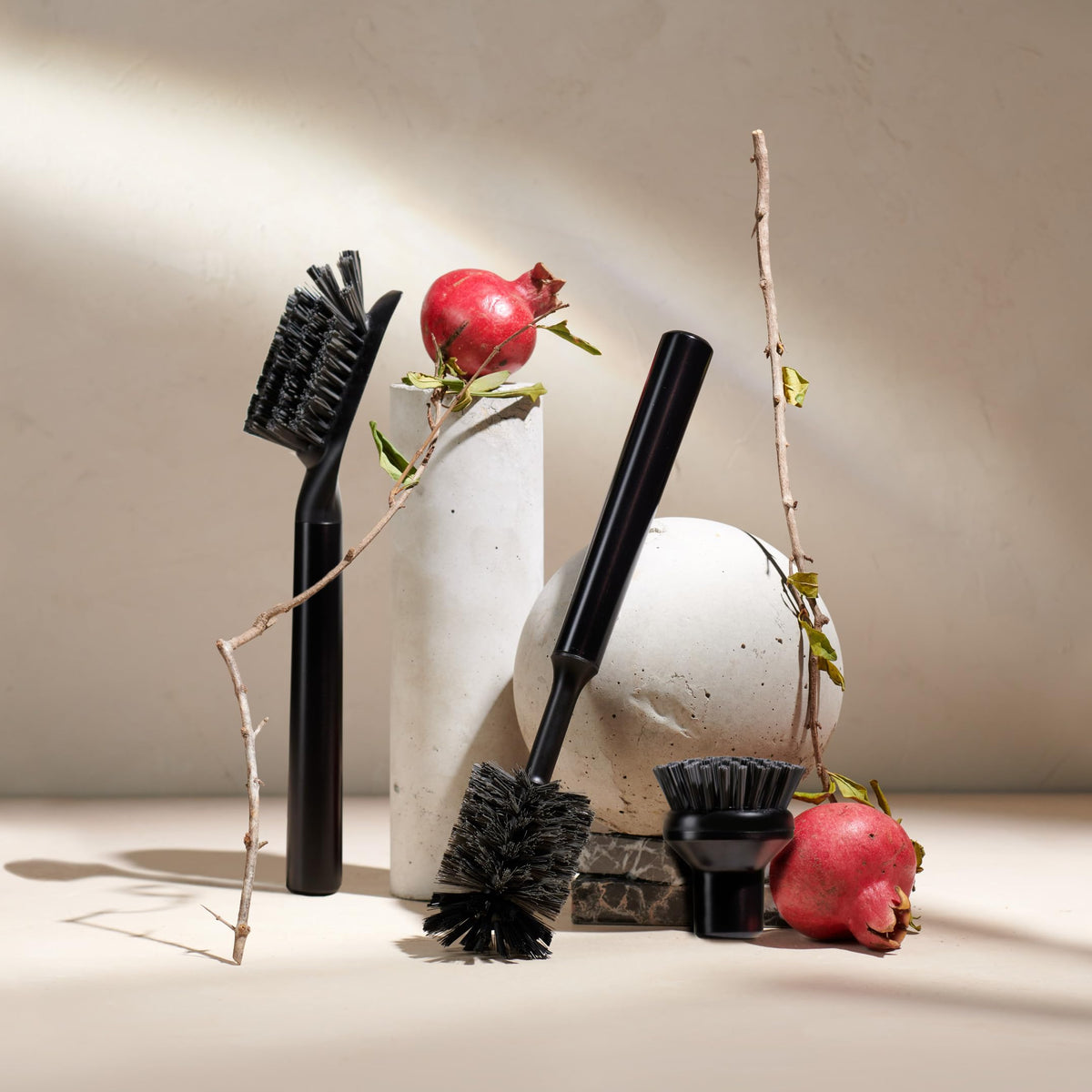 Curio Home Goods Ionic Brush Set, Magnetized to Stand Upright, Stainless Steel with Replaceable Heads, Onyx/Black