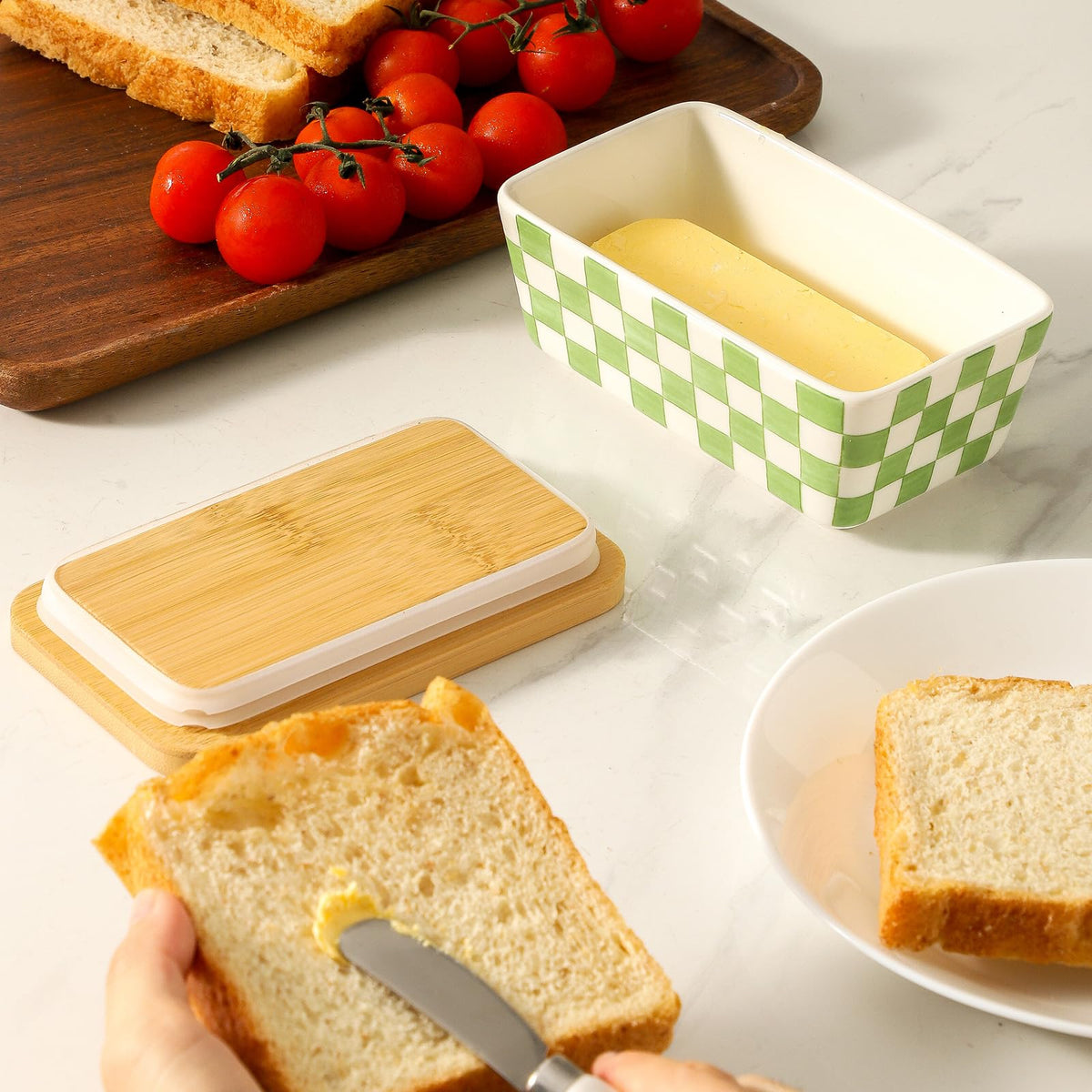 Howise Butter Dish with Lid, Large Butter Dish for Countertop, Ceramic Butter Keeper Container with Knife and Silicone Sealing Butter Box for Home Decor Good Kitchen Gift Green