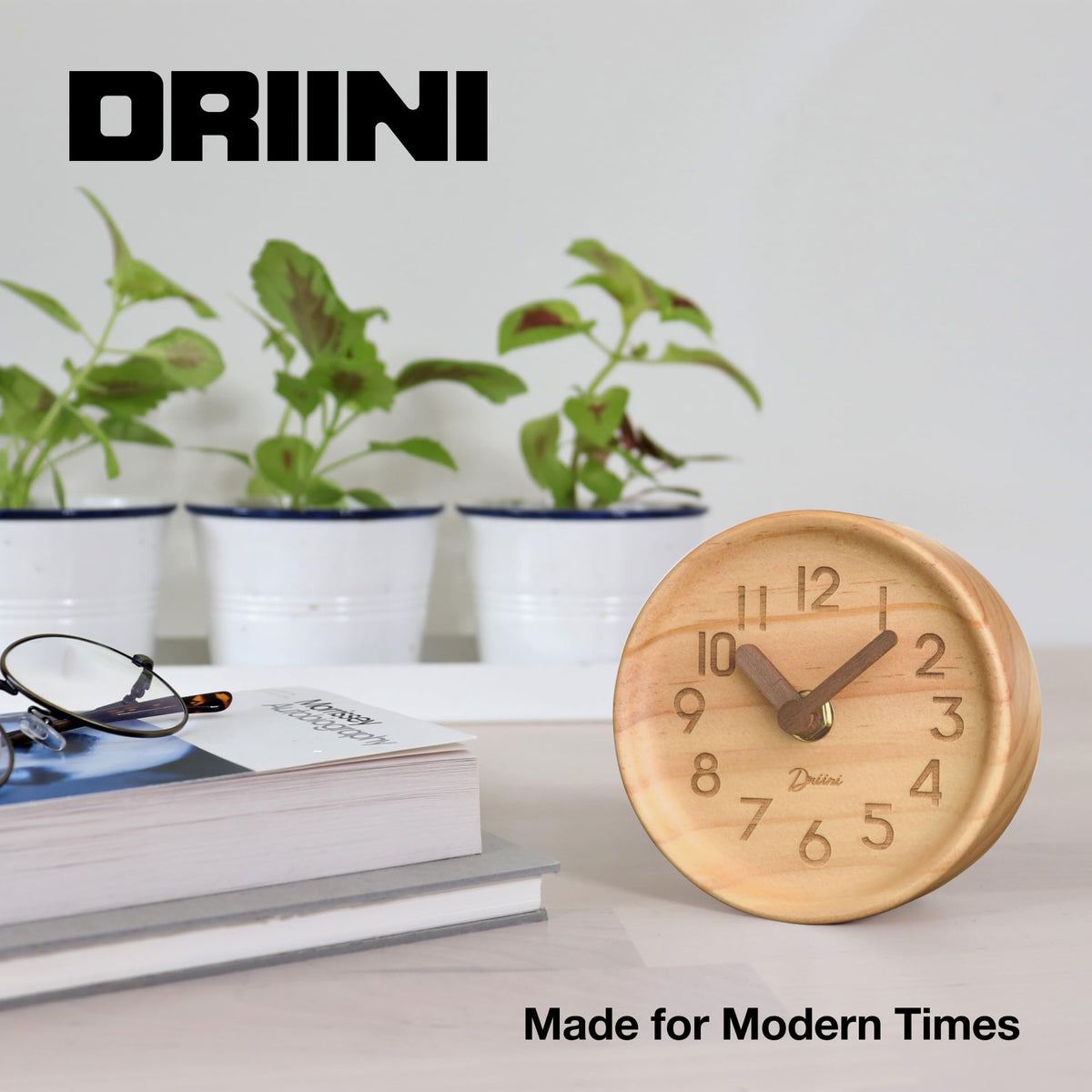 Driini Wooden Analog Desktop Clock – 4.3 in. Decorative Pinewood, No-Tick Design – Easy to Read Silent Sweep Mantle Clock – Quiet Tabletop Clocks with Wood Body, Hands, & Battery Cover; Light