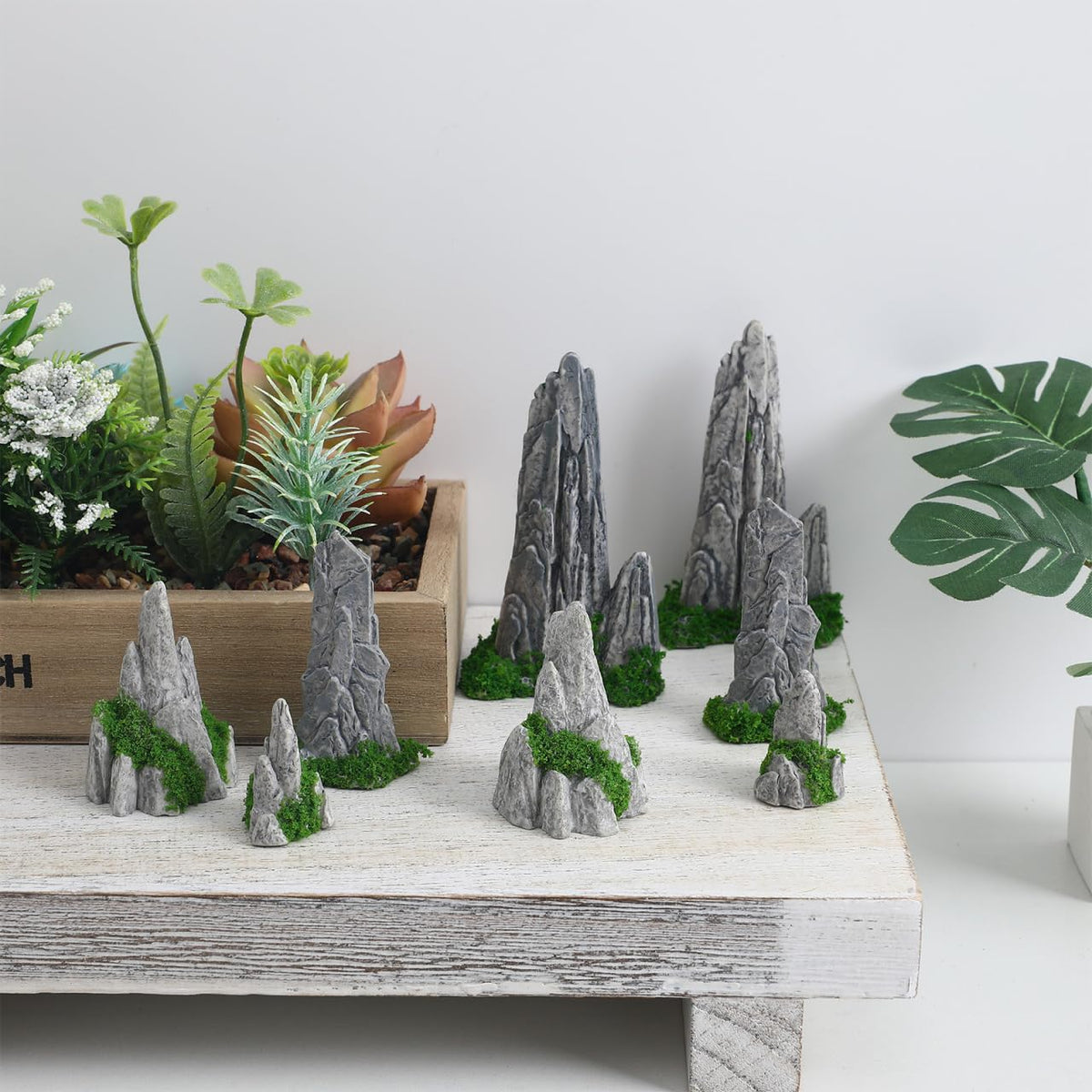UPKOCH 8Pcs Miniature Fake Rocks for Diorama Supplies, Artificial Stone Figurines with Moss, Resin Zen Garden Accessories Terrarium Decor Mini Landscape