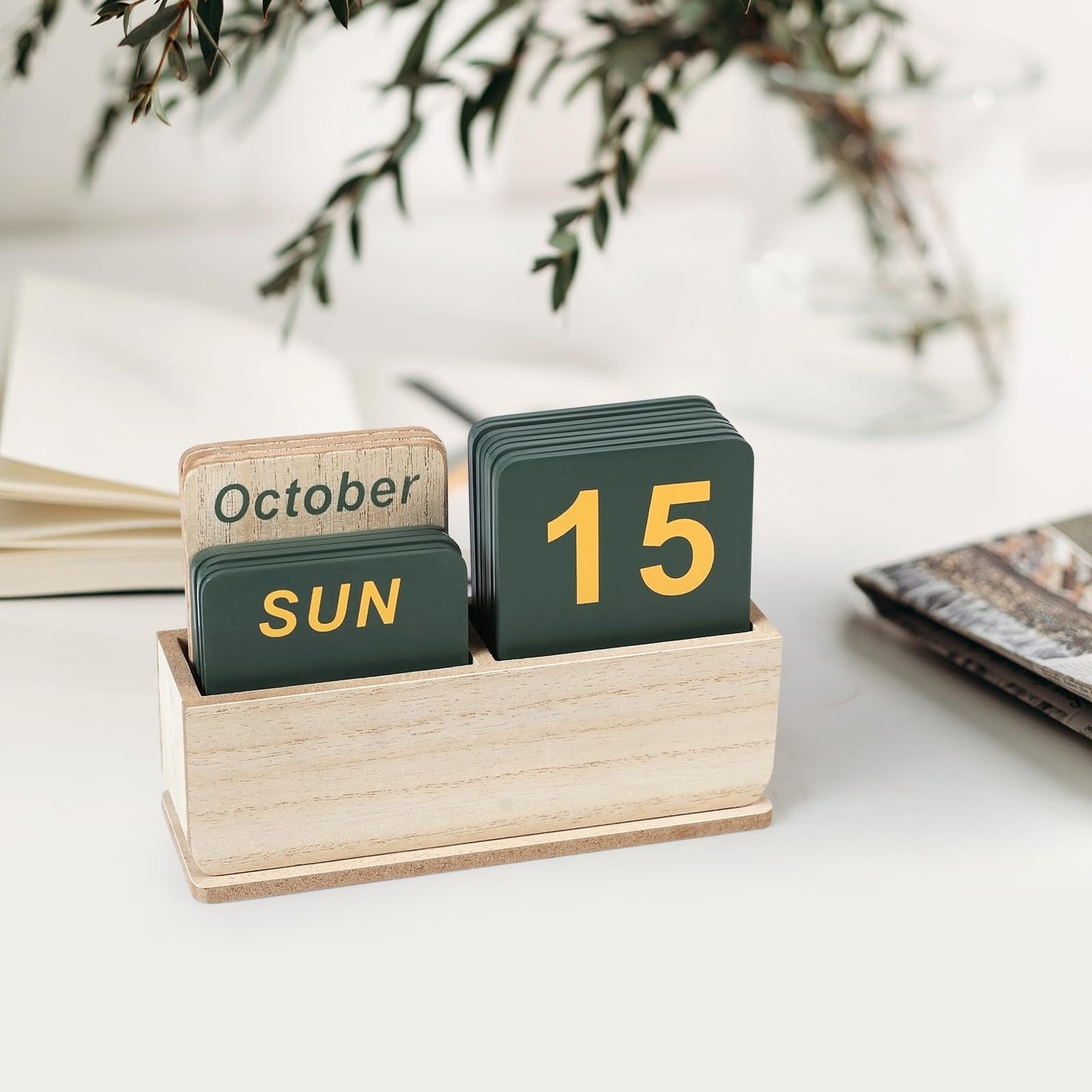 DEERINE Wooden Block Perpetual Calendar for Desk, Daily Desktop Standing Flip Calendar with Large Display, Modern Farmhouse Aesthetic Desk Accessory for Home Office Decor, Reusable Yearly, Wood Grain
