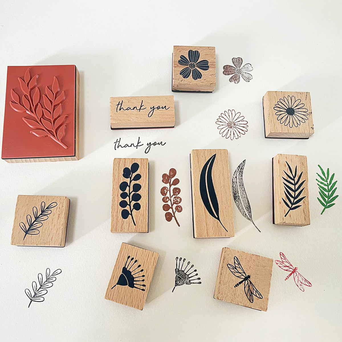 Wissppoott 15 Pcs Vintage Wood Rubber Stamp Set - Antique Butterfly, Leaves, Branch, Plant, Ladybug& Bird Stamps for DIY Scrapbooking, Craft Cards, Gift Wrapping & Journal Art