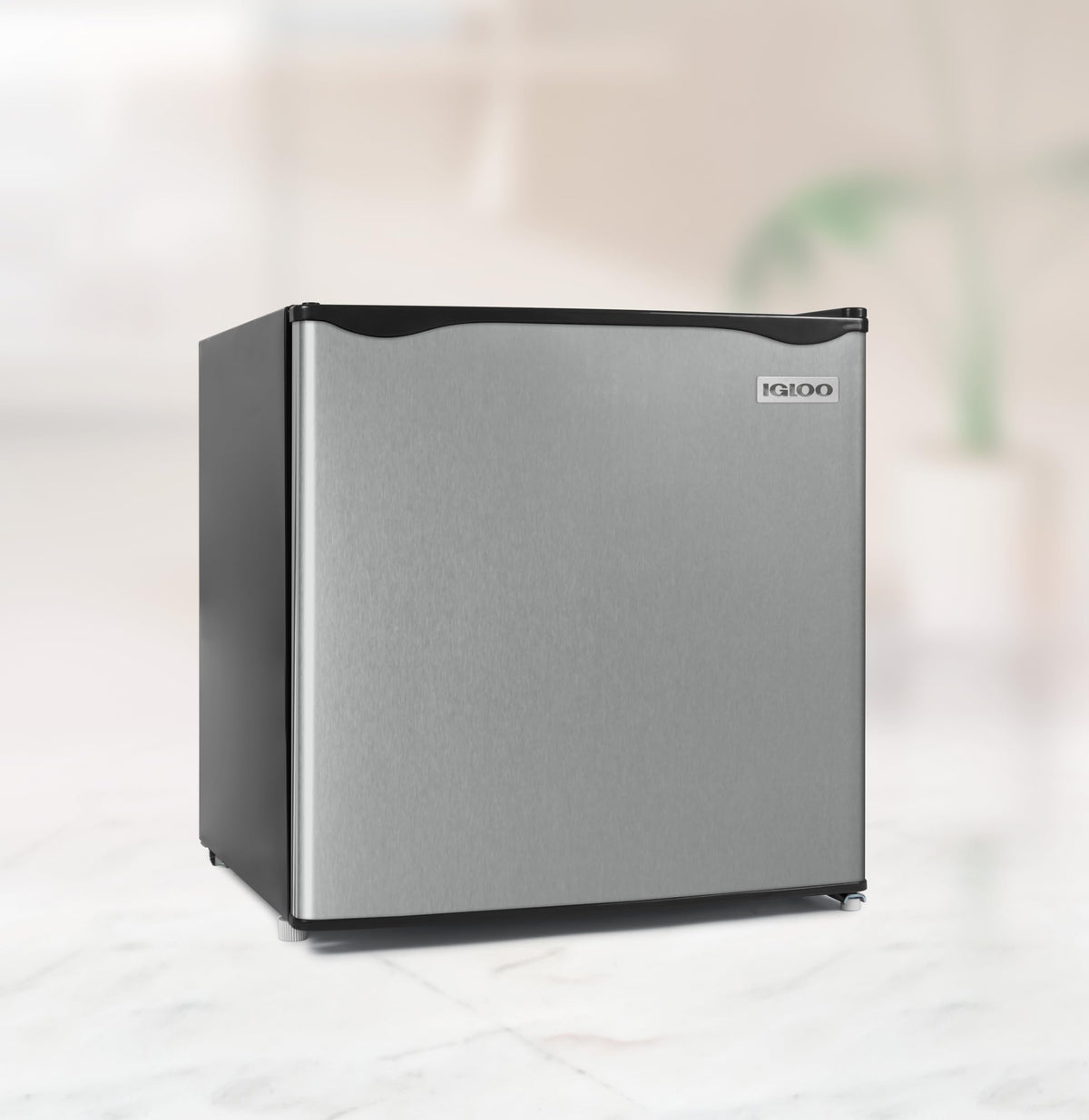 Igloo 1.6 Cu.Ft Mini Fridge with Freezer - Single Door Compact Refrigerator with Glass Shelves for Homes, Dorms & Offices - Keep Drinks & Frozen Foods Cool with Temperature Control Fridge - Platinum