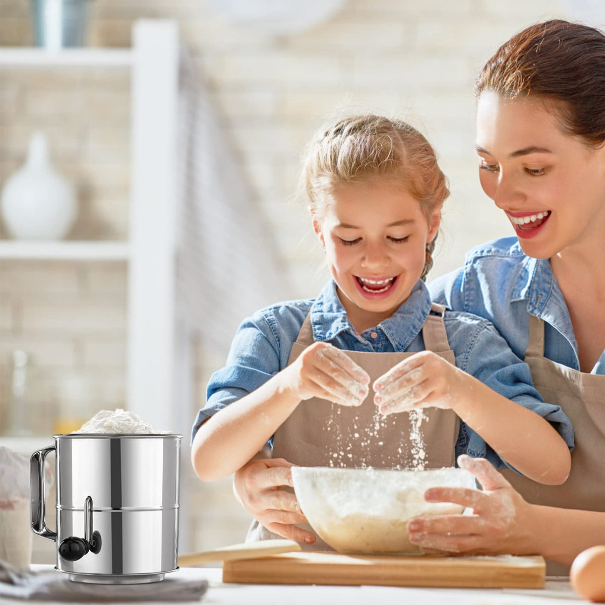 PIQUEBAR Flour Sifter - 5 Cup Fine Mesh Hand Crank Sifter Stainless Steel with Agitator Wire Loop for Baking, Powdered Sugar Duster Set