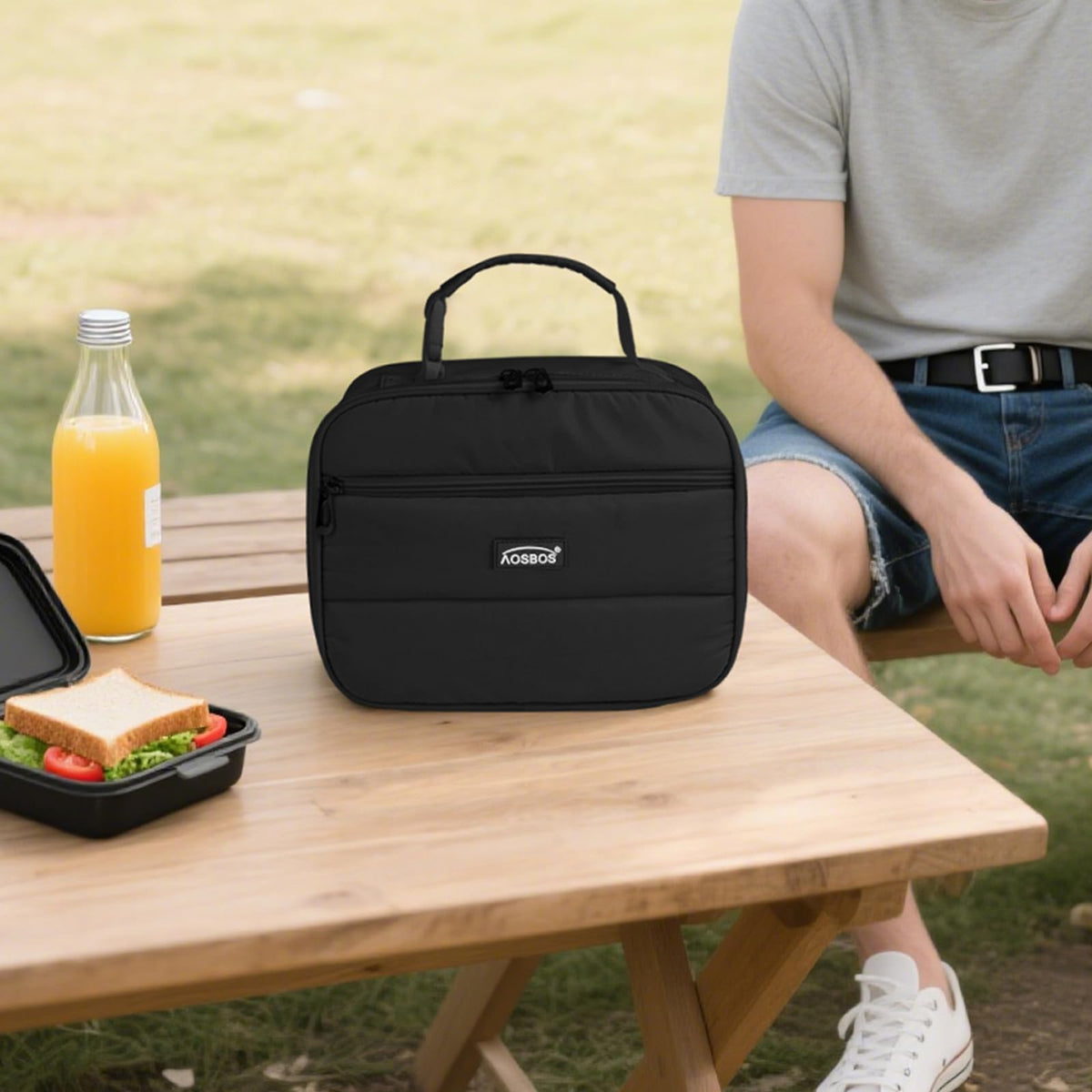 Aosbos Insulated Lunch Bag for Adults - Sleek Quilted Small Lunch Box Cooler for Work, Office - Soft, Portable Lunch Tote, Black
