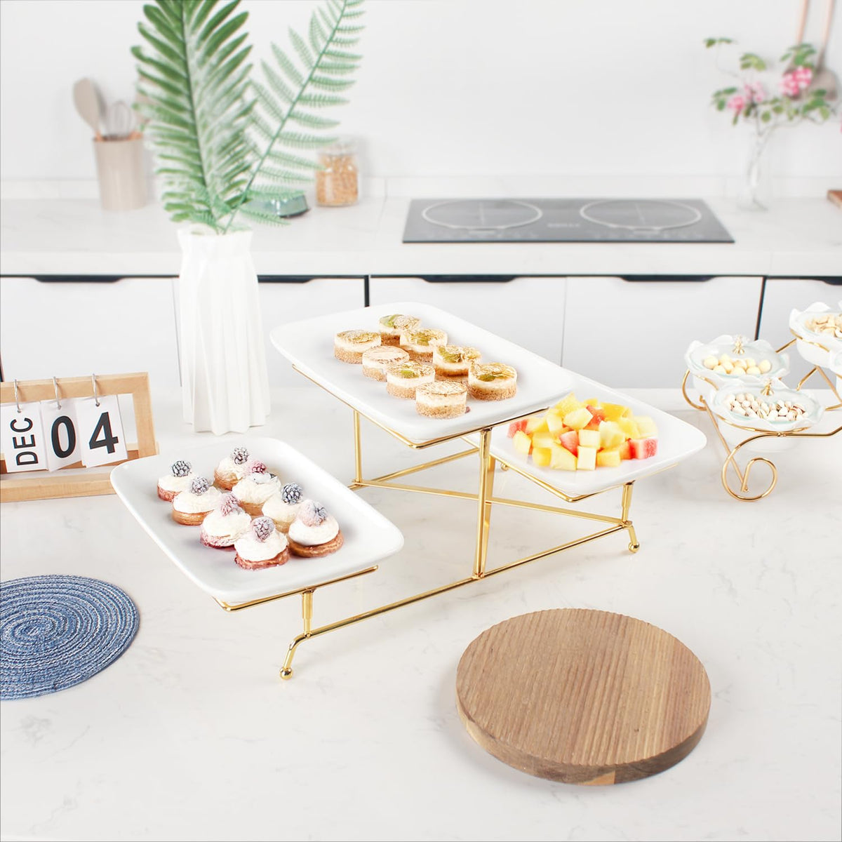 LIUYWYHCF 3-Tier Serving Rack with Ceramic Serving Tray, Foldable Gold Stand with 3 Pieces White 10.6 Inch Large Plates for Food Display, Fruit, Dessert Server Display and Entertaining