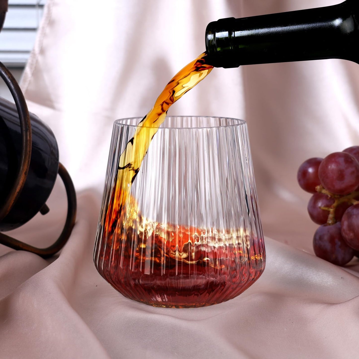 Lueumxc 40 Pack Plastic Ribbed Wine Glasses, 14Oz Origami Disposable Wine Glasses Unbreakable Clear Plastic Cocktail Glasses Recyclable Shatterproof Reusable Wine Cups (14oz 40pack)