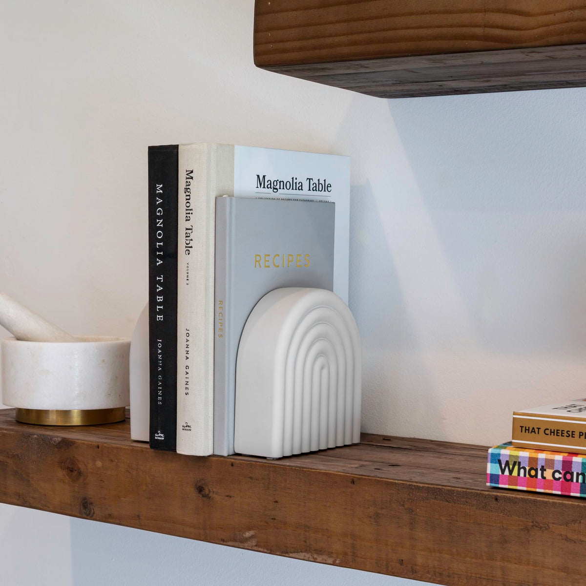 Decorative Concrete Bookends for Heavy Books – Stylish Set of 2, Ideal for Any Bookshelf – Aesthetic Book Holder/Stopper with Anti-Slip Pads for Chic Home, Office, or Library Decor