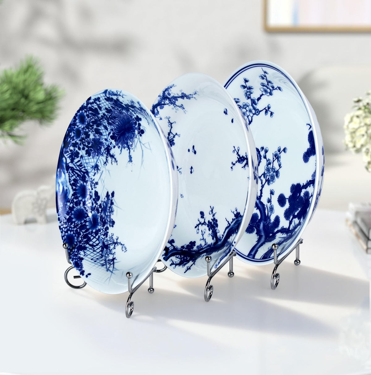 KAMMAK Decorative Plates for Display, White and Blue Ceramic Plate Decor with Stand, Handmade Art Porcelain Ornament for Table, Living Room, Kitchen, Office, Perfect 8in Chinese Style Dish Gift（954N）