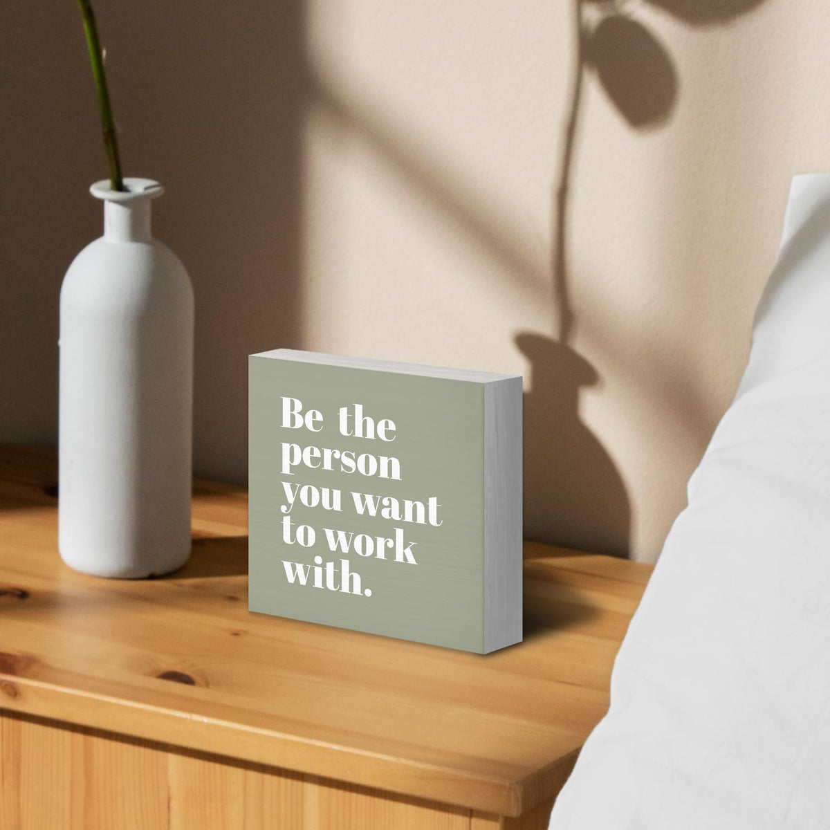 Luipk Be The Person You Want to Work With Inspirational Wood Box Sign Desk Decor 5X5, Teamwork Motivational Green Wooden Block Sign Decorations for Home Office Workplace Wall Tabletop Shelf