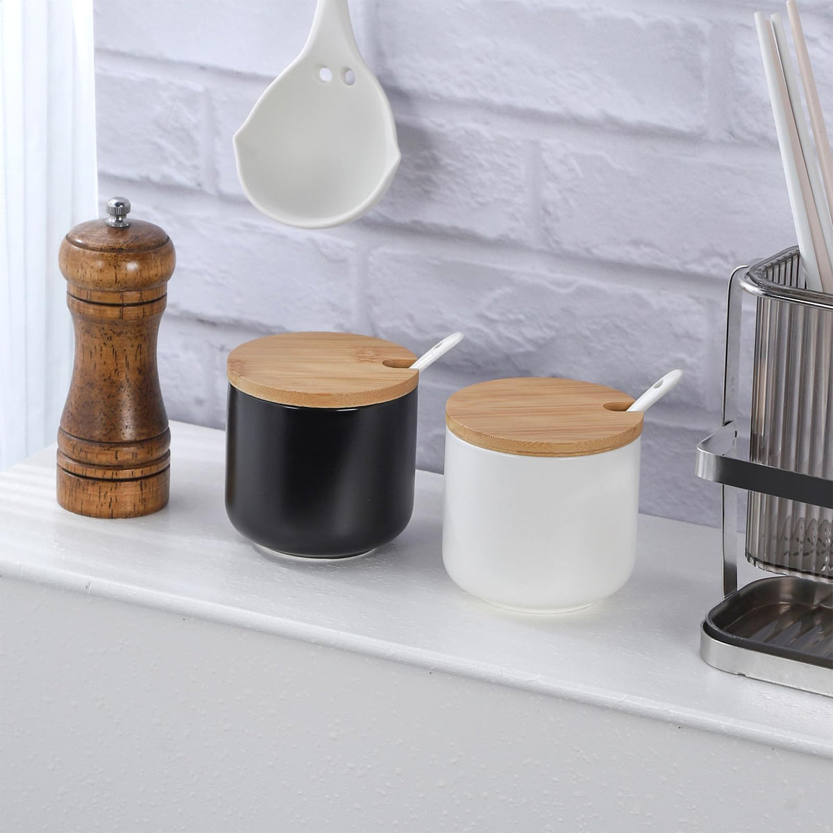 VanEnjoy Set of 2 Black Sugar Bowl with Lid 10oz Ceramic Sugar Bowl Salt Cellar with Lid and Spoon Salt Jar for Seasoning Sugar Container with Spoon