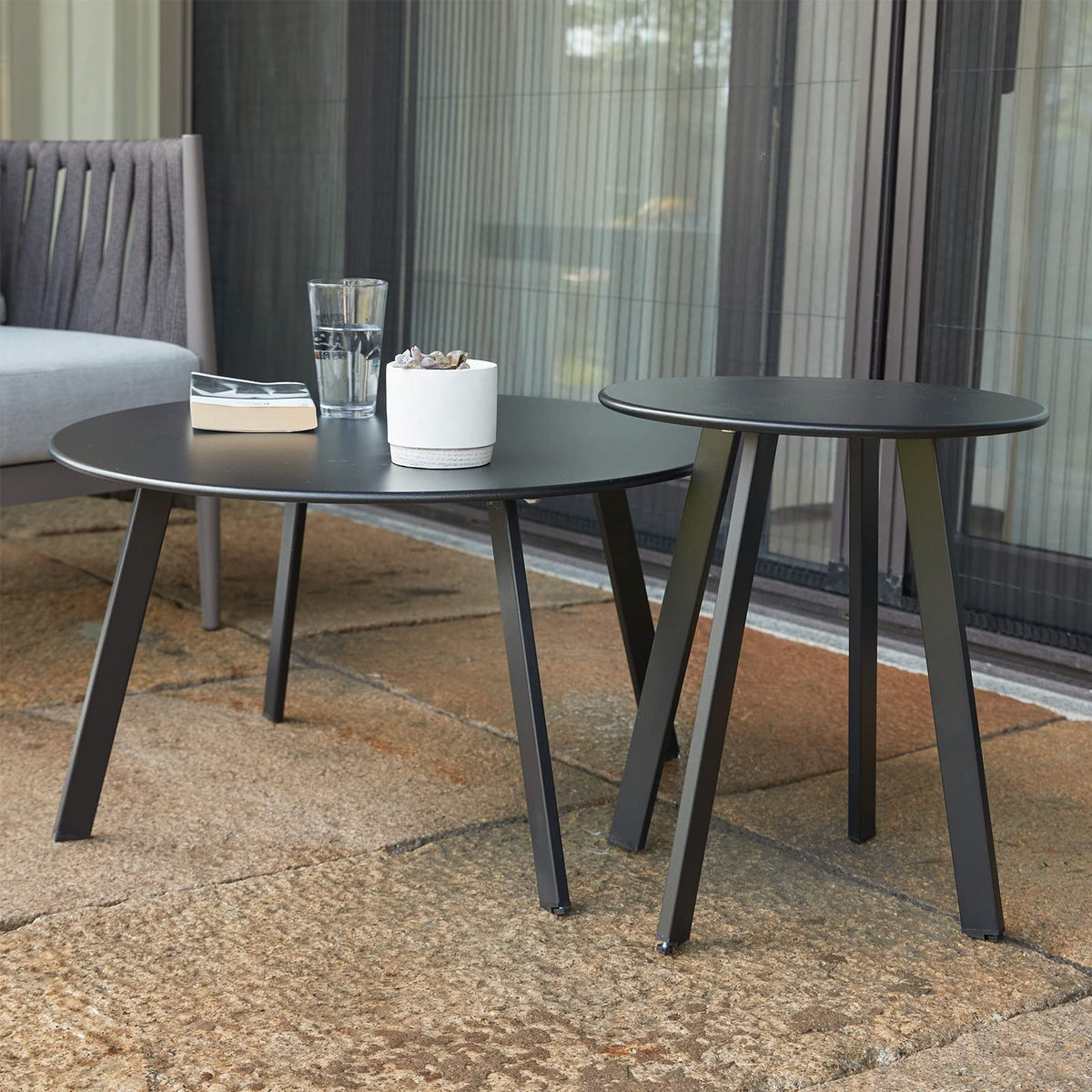 Patio Outdoor Coffee Table Set of 2 - Weather Resistant Outdoor Round End Table Modern Coffee Tables for Living Room Balcony Home Office (Black)