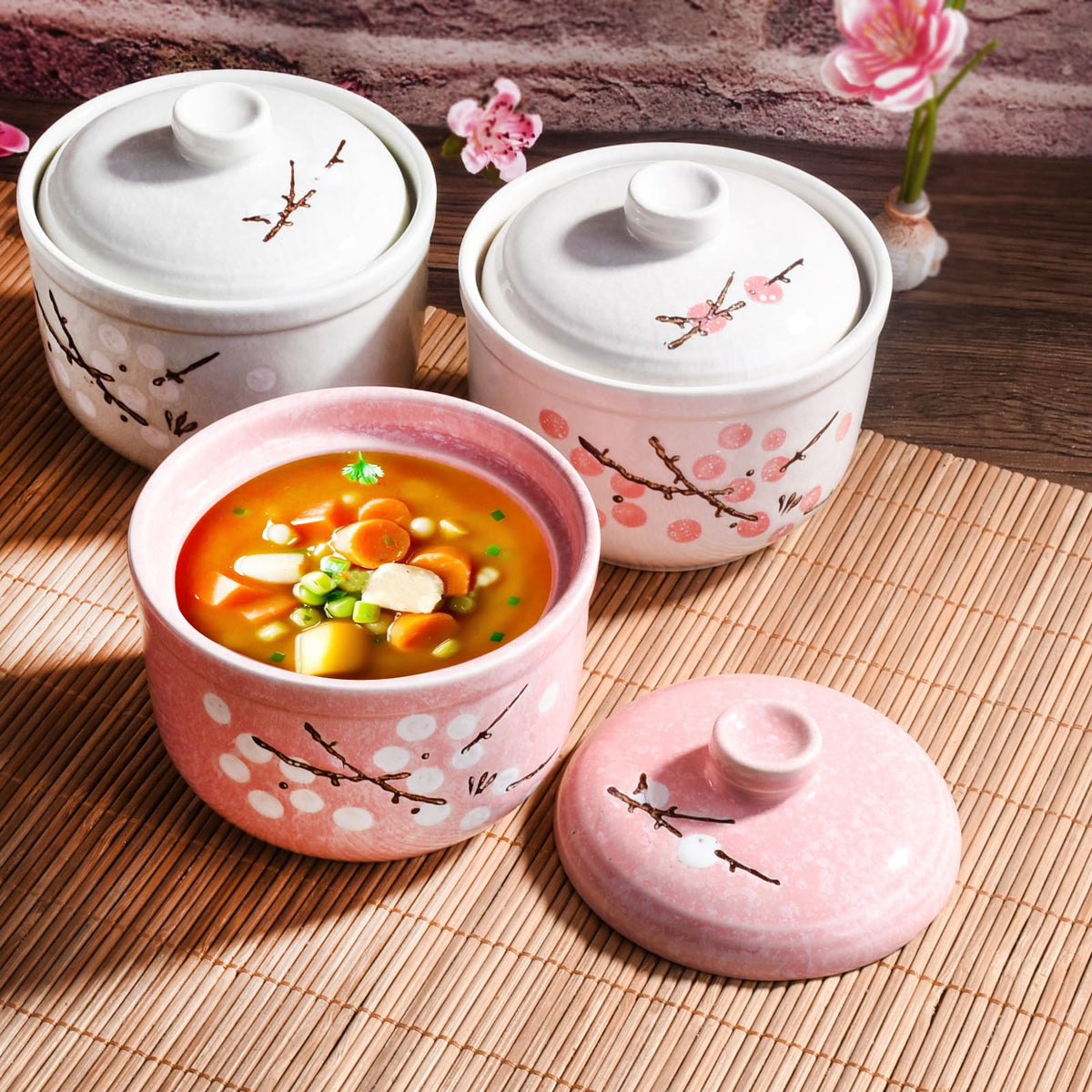 Whitenesser Ceramic Stew Bowl and Condiment Pot Set with Lid and Spoon Set of 2, Multi-Use Hand-Painted Plum Blossom Seasoning Container for Stew, Soup, Salt and Sugar