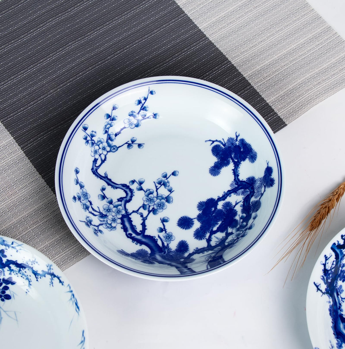 KAMMAK Decorative Plates for Display, White and Blue Ceramic Plate Decor with Stand, Handmade Art Porcelain Ornament for Table, Living Room, Kitchen, Office, Perfect 8in Chinese Style Dish Gift（954N）