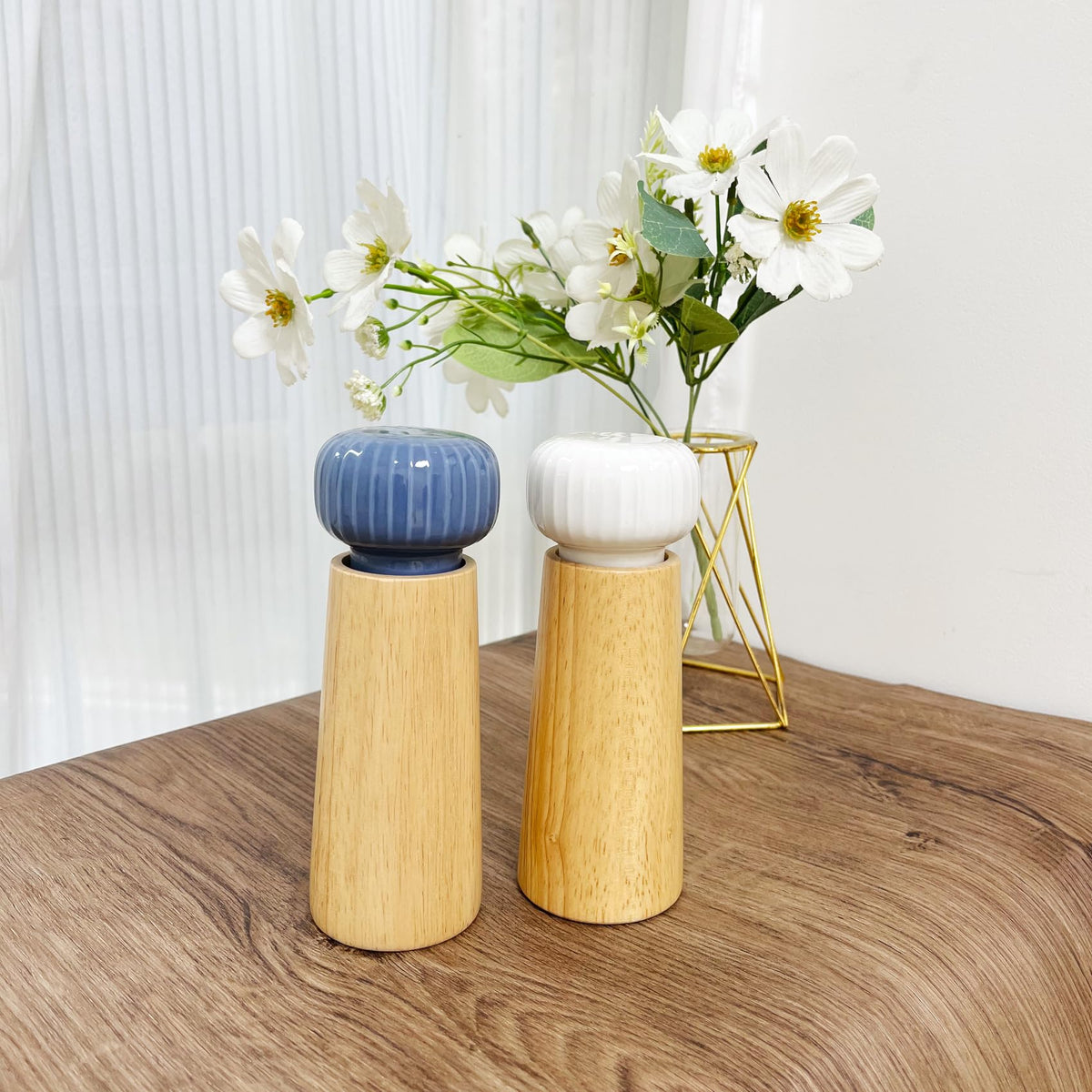GCFTIFF Wooden Salt and Pepper Grinder Set,Wooden Spoon,Ceramic lid Pepper Mill with Adjustable Coarse Mills,Refillable for Sea Salt & Black Pepper (6.9 inch,2 pcs Indigo blue + white)