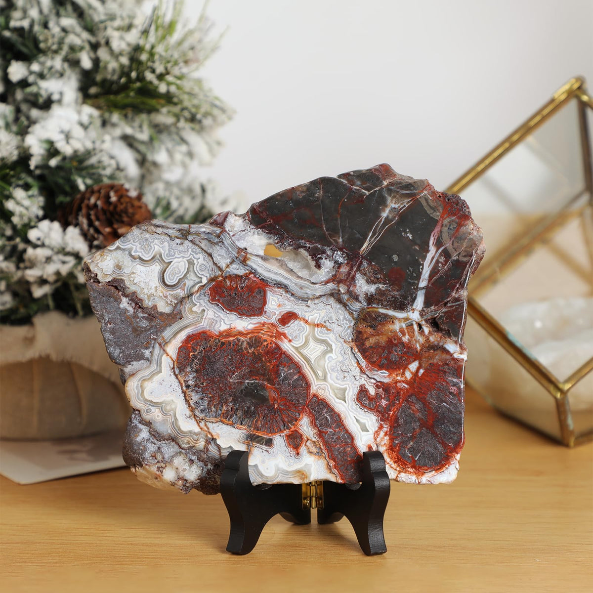 Sportmusies Natural Mexican Agate Slice with Wooden Stand, Irregular-Shaped Polished Crystal Slab Decoration for Home Office, 1.15-1.37 lb
