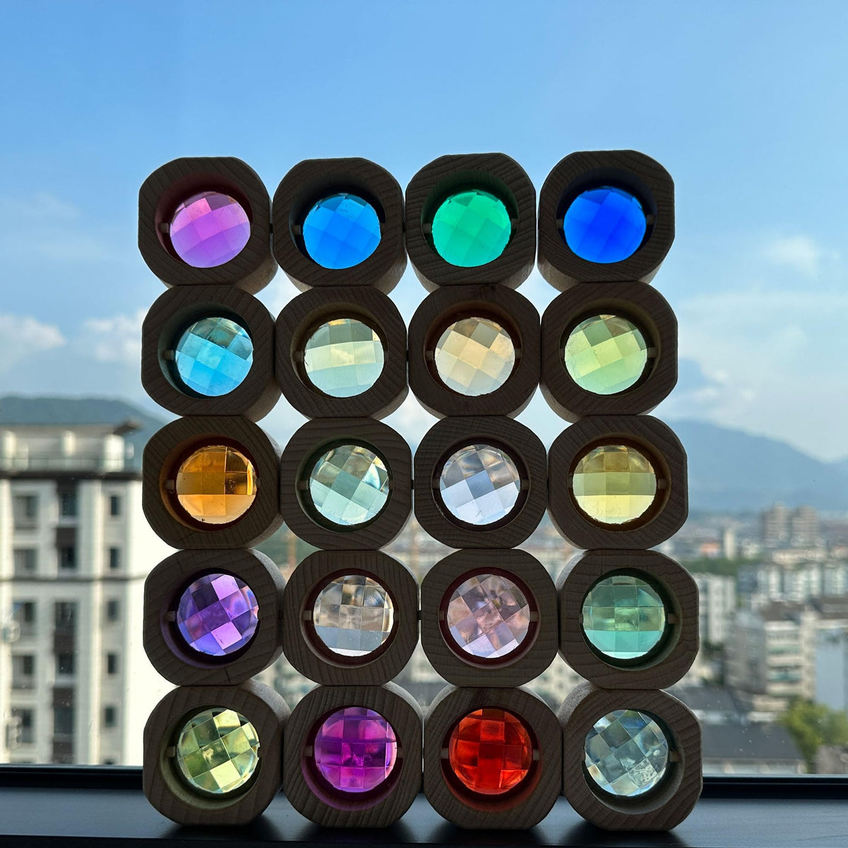 KOAICS 20PCS Wooden Gem Blocks Stacking Toys,Colorful Acrylic Windows Blocks, Rainbow Crystal Acrylic Building Cubes Educational Sensory Training Crystal Toys (20PCS Round Gem Blocks)