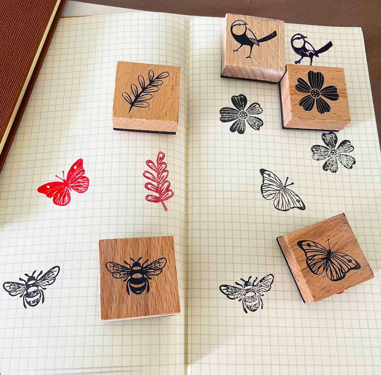 Wissppoott 15 Pcs Vintage Wood Rubber Stamp Set - Antique Butterfly, Floral, Plant, Ladybug& Bird Stamps for DIY Scrapbooking, Craft Cards, Gift Wrapping & Journal Art